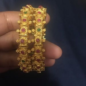 Set of two Indian bangles, Small size